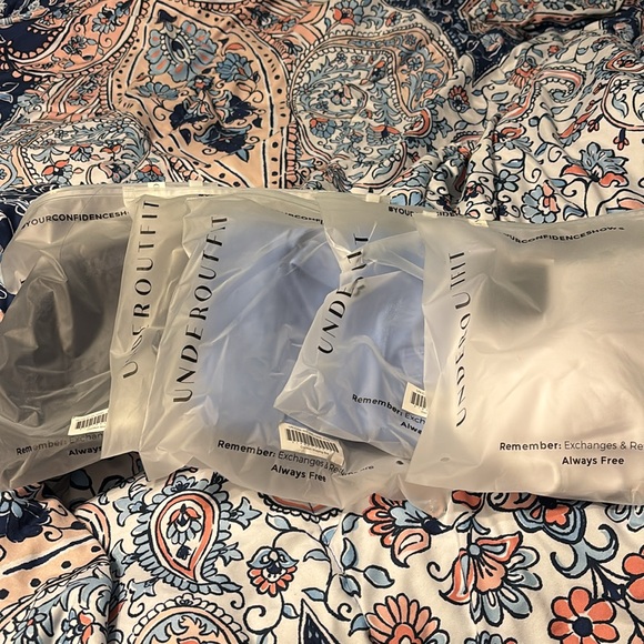 New underoutift comfort shaping bra see photos. ALL NEW IN ORIGINAL PACKING BAG - Picture 11 of 12